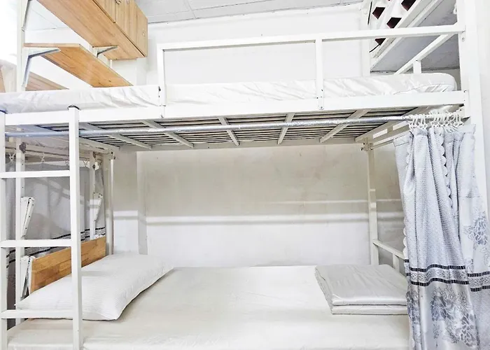 H2T Dorm Bui Vien