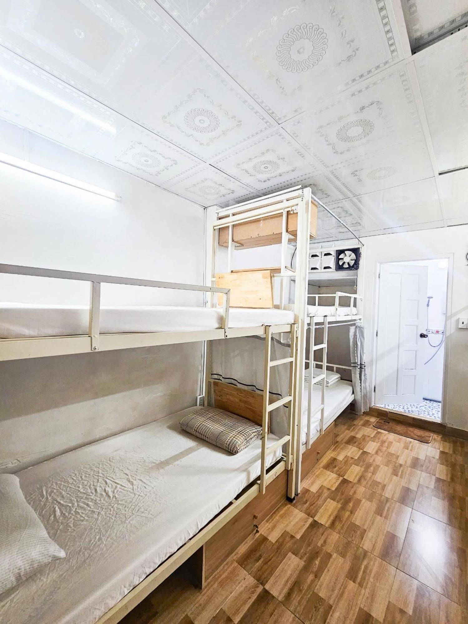 H2t Dorm Bui Vien Ho Chi Minh City